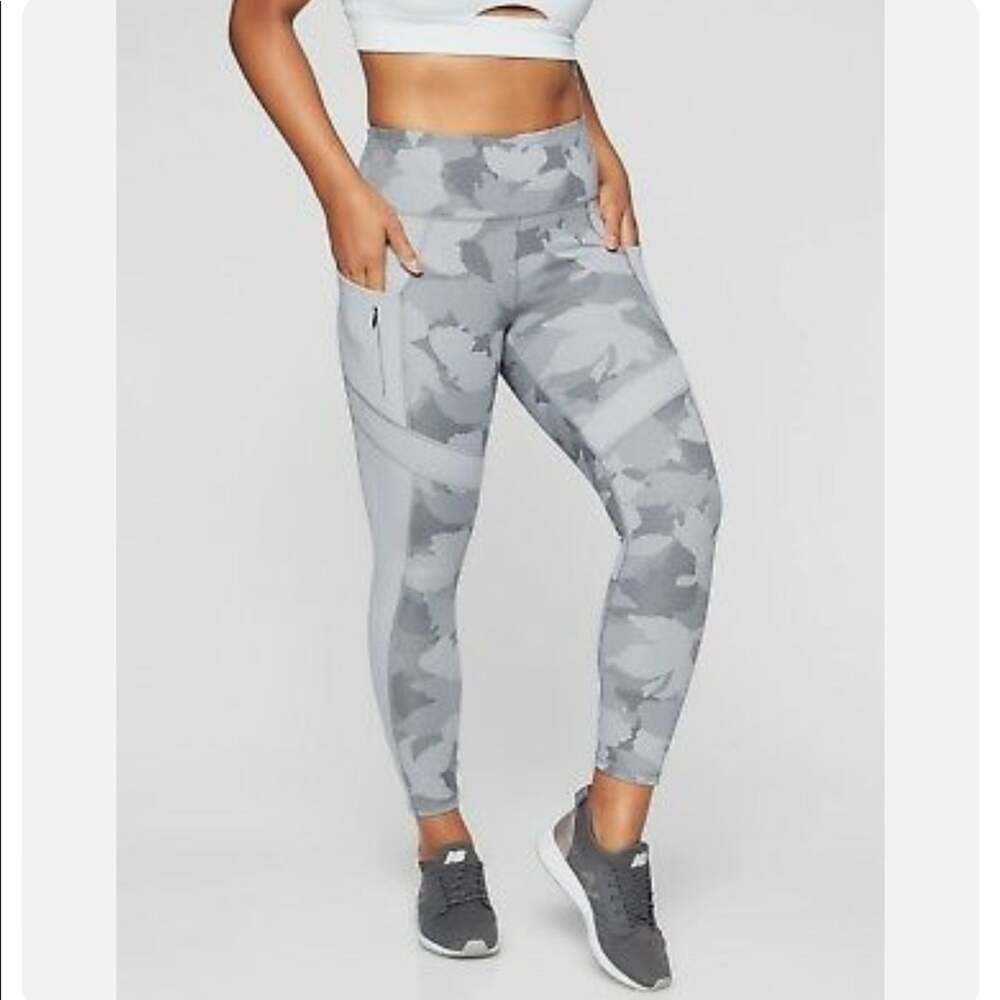 Athleta All In Camo 7/8 Length Leggings Cobblestone Grey Heather Size Small